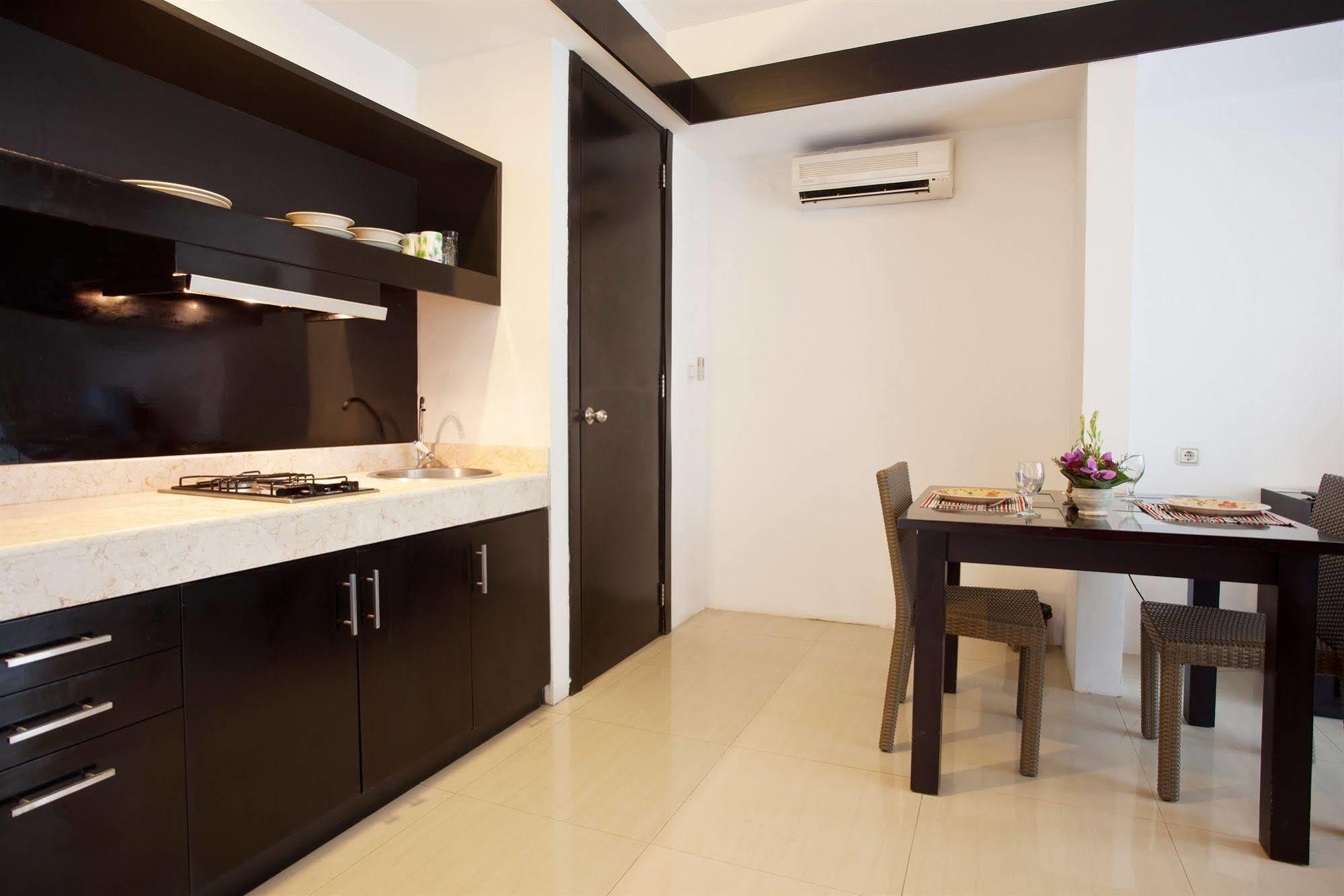 S'Cape Condotel Sanur Buitenkant foto