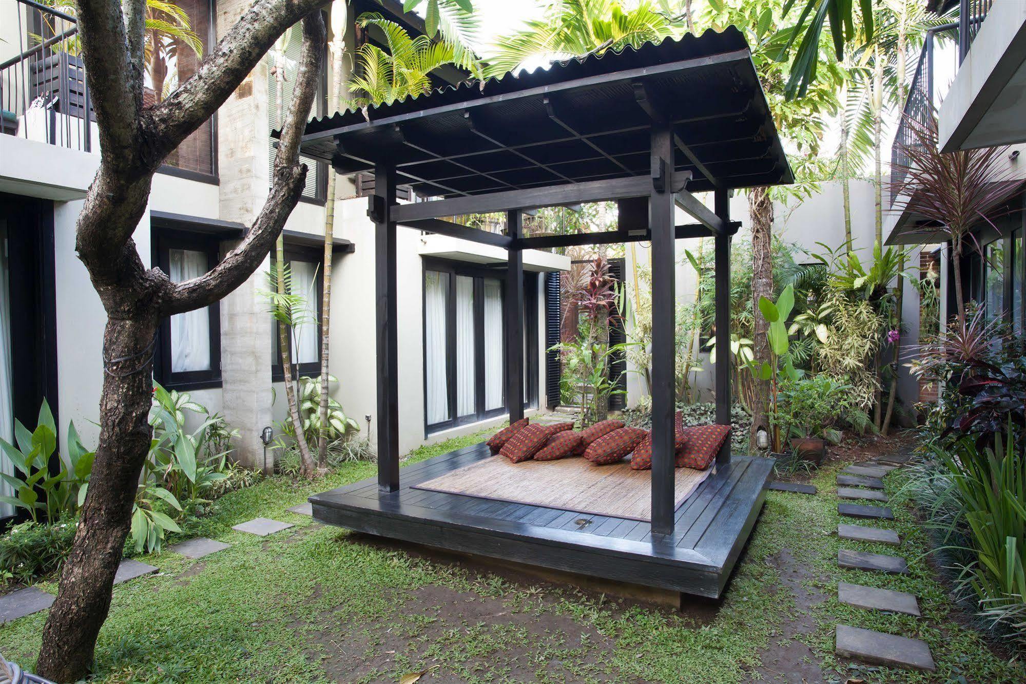S'Cape Condotel Sanur Buitenkant foto